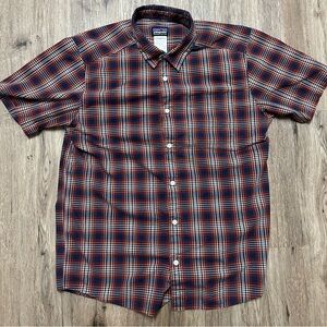 Patagonia men’s button down.